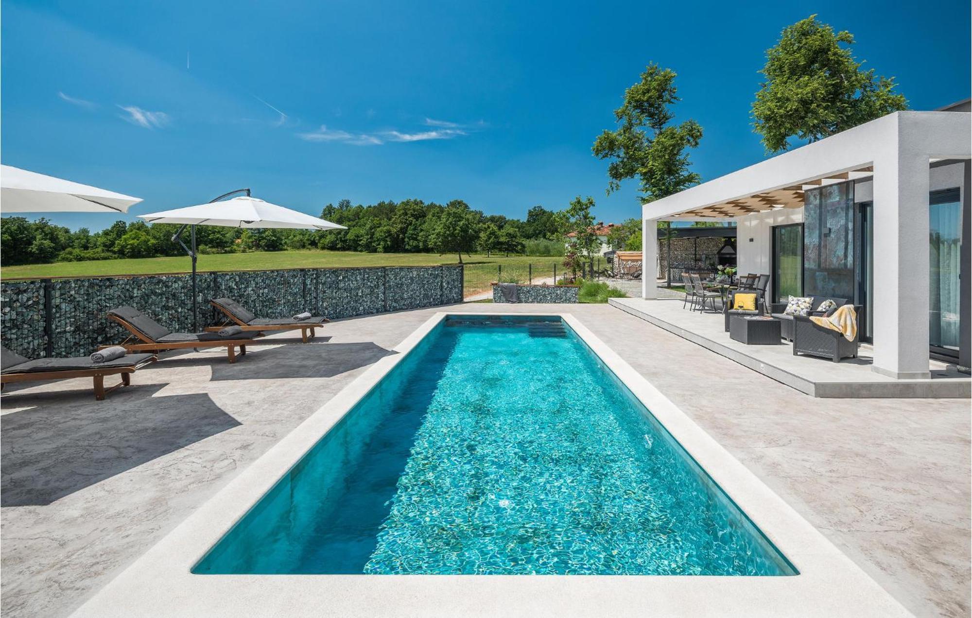 Beautiful Home In Tinjan With Jacuzzi Exterior foto